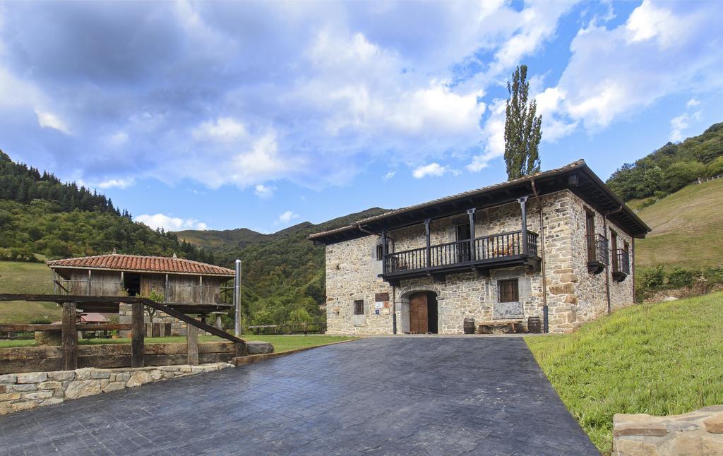 Отель Casona De El Castaniu Серрапио Экстерьер фото