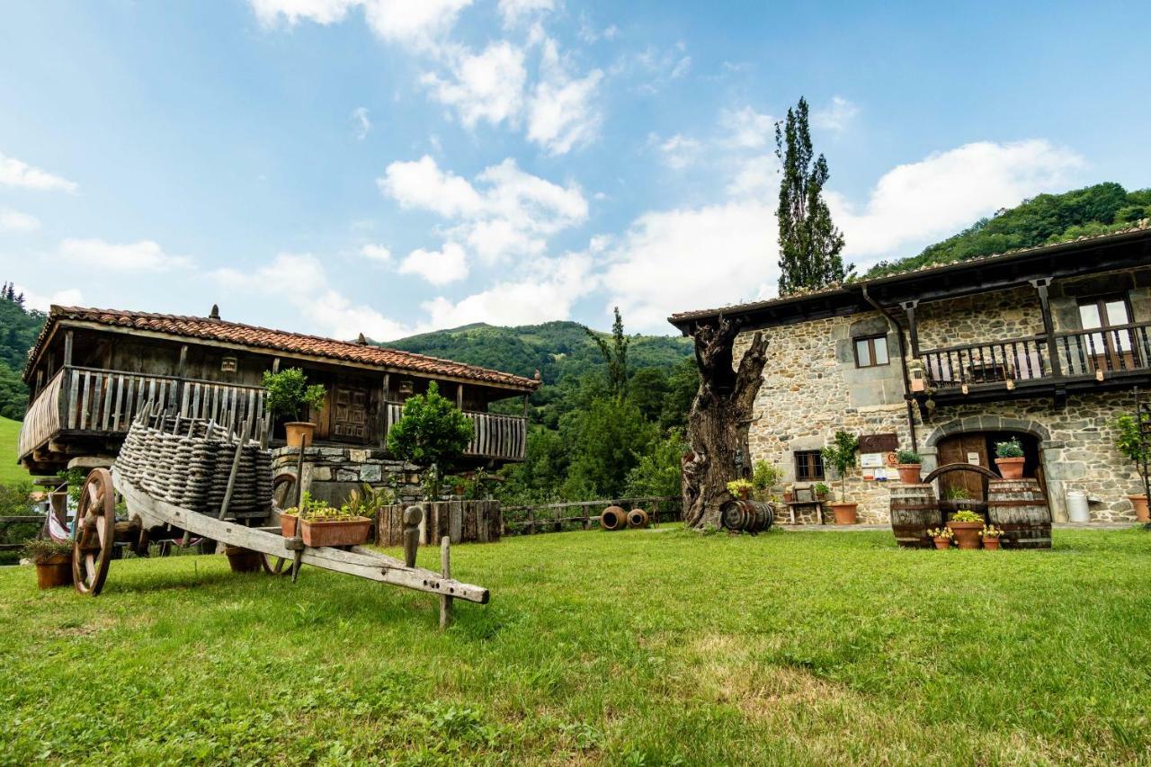 Отель Casona De El Castaniu Серрапио Экстерьер фото